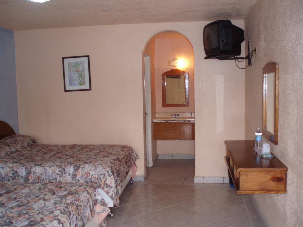 Hotel De Mexico Matamoros  Room photo